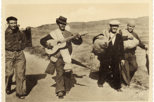 No pasaran, album souvenir