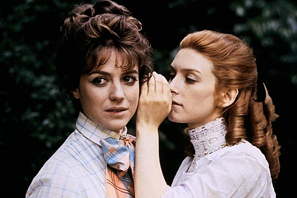 Les deux Anglaises et le continent